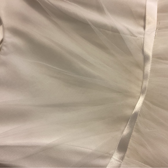 David's Bridal CR 1403 Soft White Back Out Bow Flower Girl Dress SZ 7 EUC $129 - Picture 9 of 16